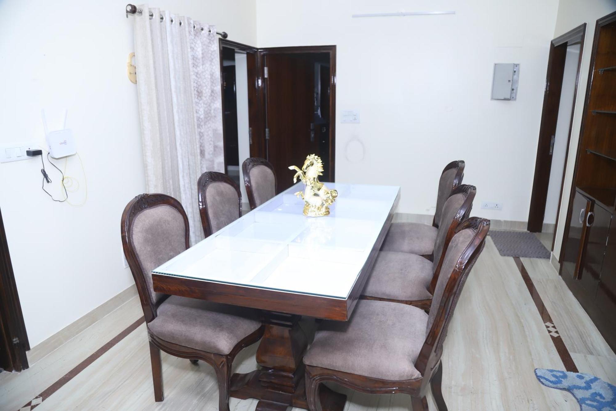 Divine India Service Apartment 3Bhk,B57 Sarita Vihar,Apollo นิวเดลี ภายนอก รูปภาพ
