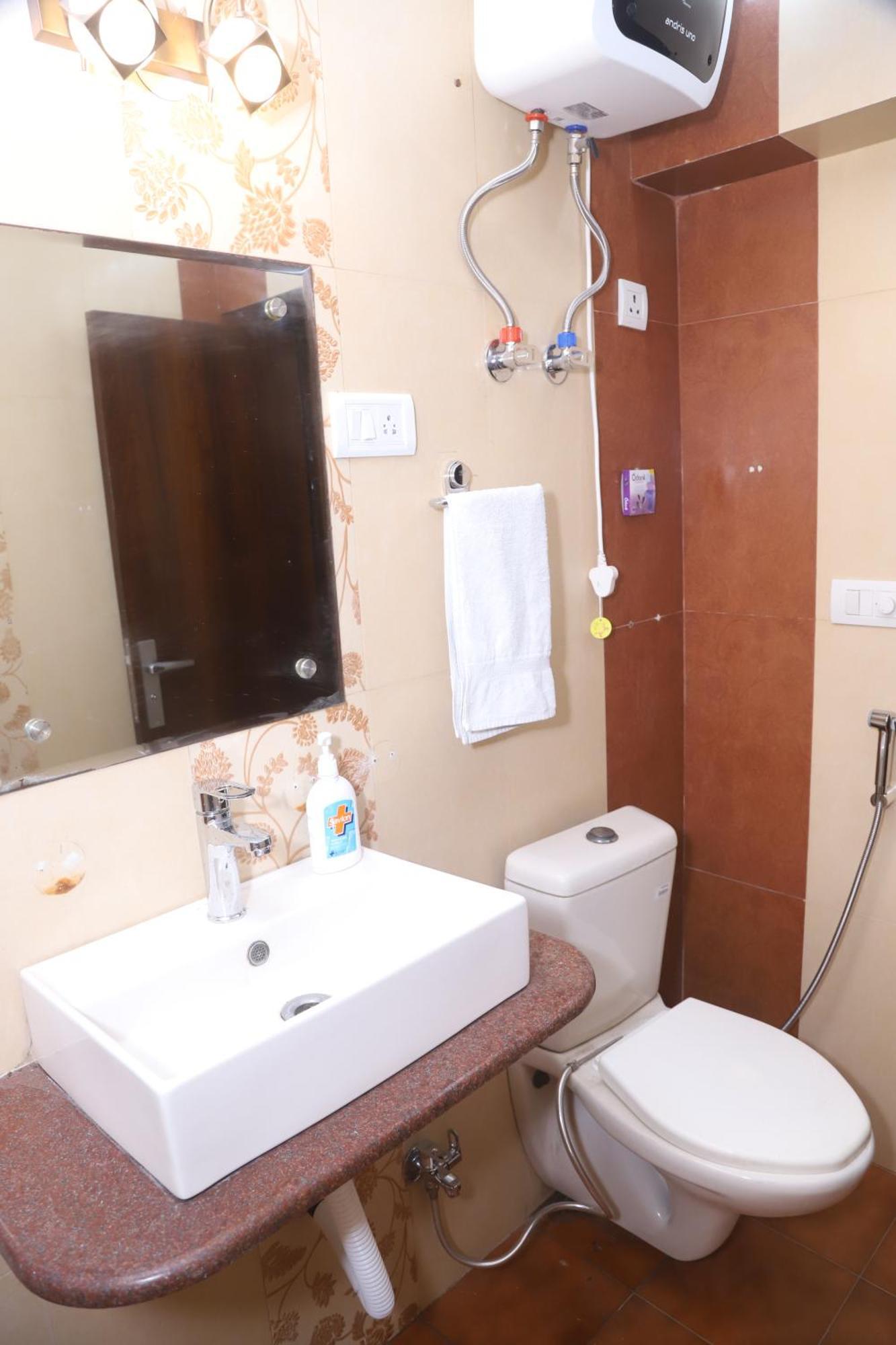 Divine India Service Apartment 3Bhk,B57 Sarita Vihar,Apollo นิวเดลี ภายนอก รูปภาพ