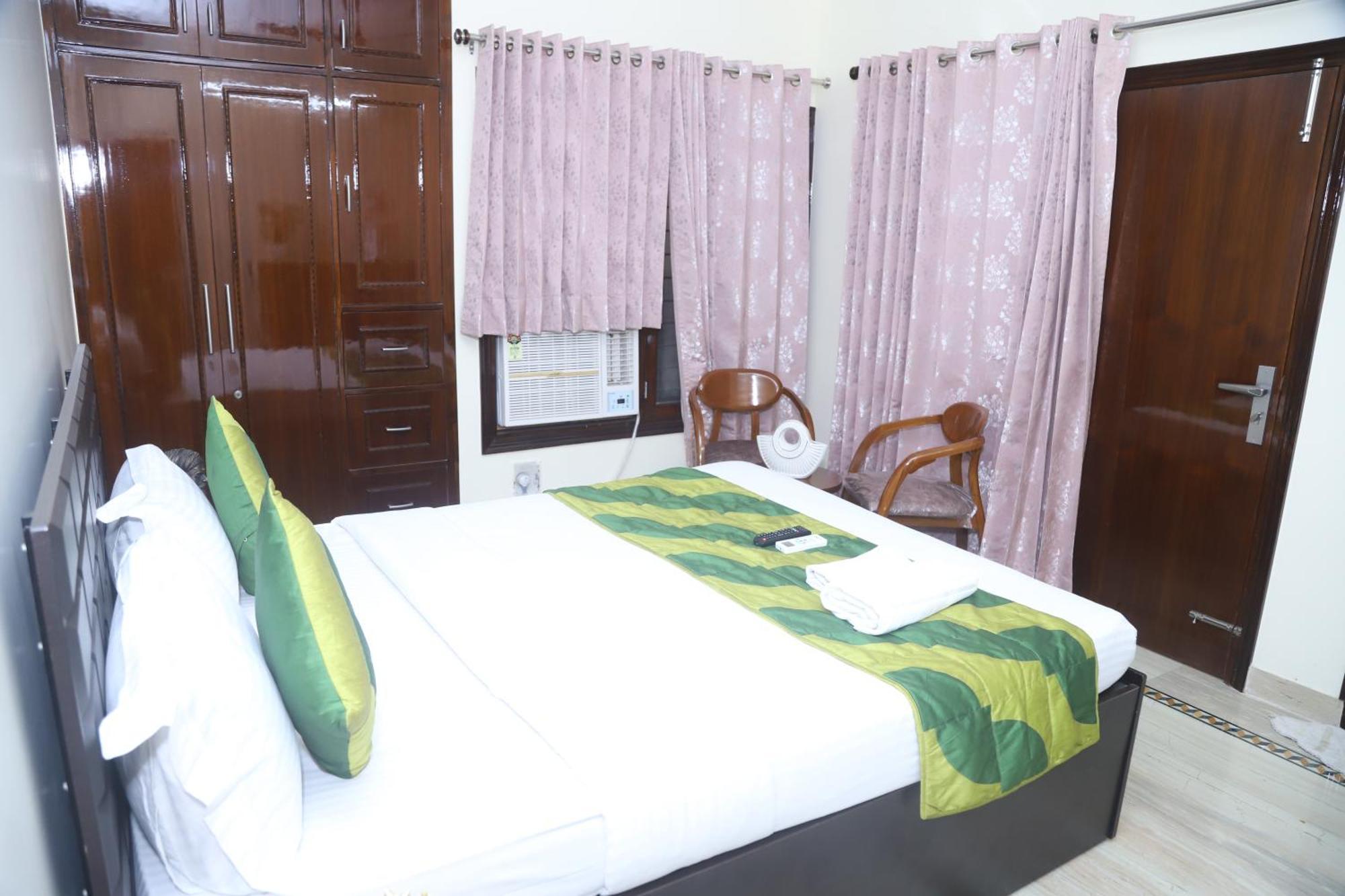 Divine India Service Apartment 3Bhk,B57 Sarita Vihar,Apollo นิวเดลี ภายนอก รูปภาพ