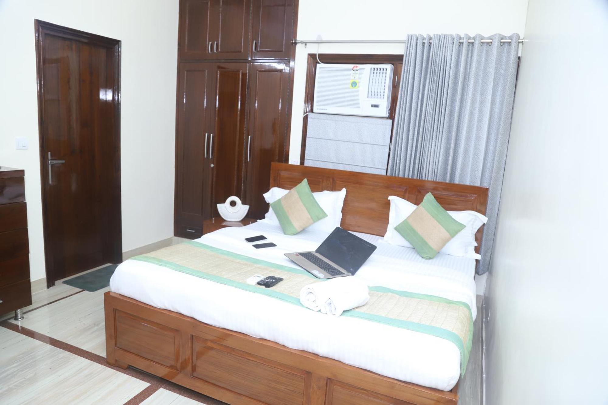 Divine India Service Apartment 3Bhk,B57 Sarita Vihar,Apollo นิวเดลี ภายนอก รูปภาพ