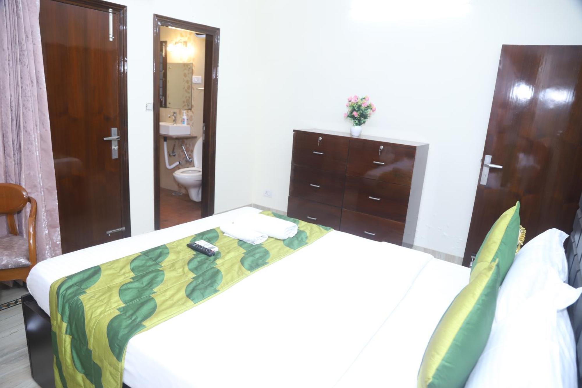 Divine India Service Apartment 3Bhk,B57 Sarita Vihar,Apollo นิวเดลี ภายนอก รูปภาพ