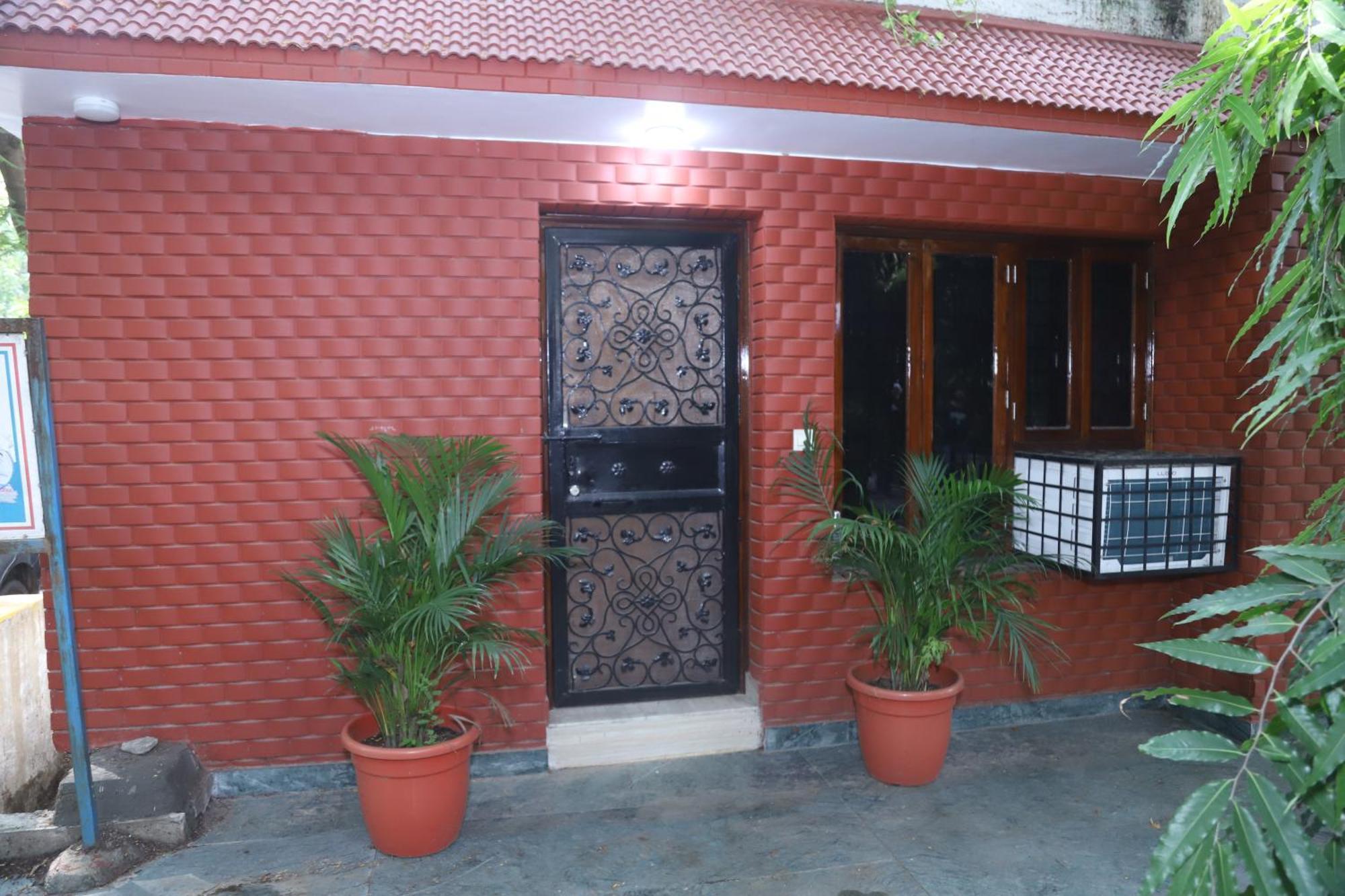 Divine India Service Apartment 3Bhk,B57 Sarita Vihar,Apollo นิวเดลี ภายนอก รูปภาพ