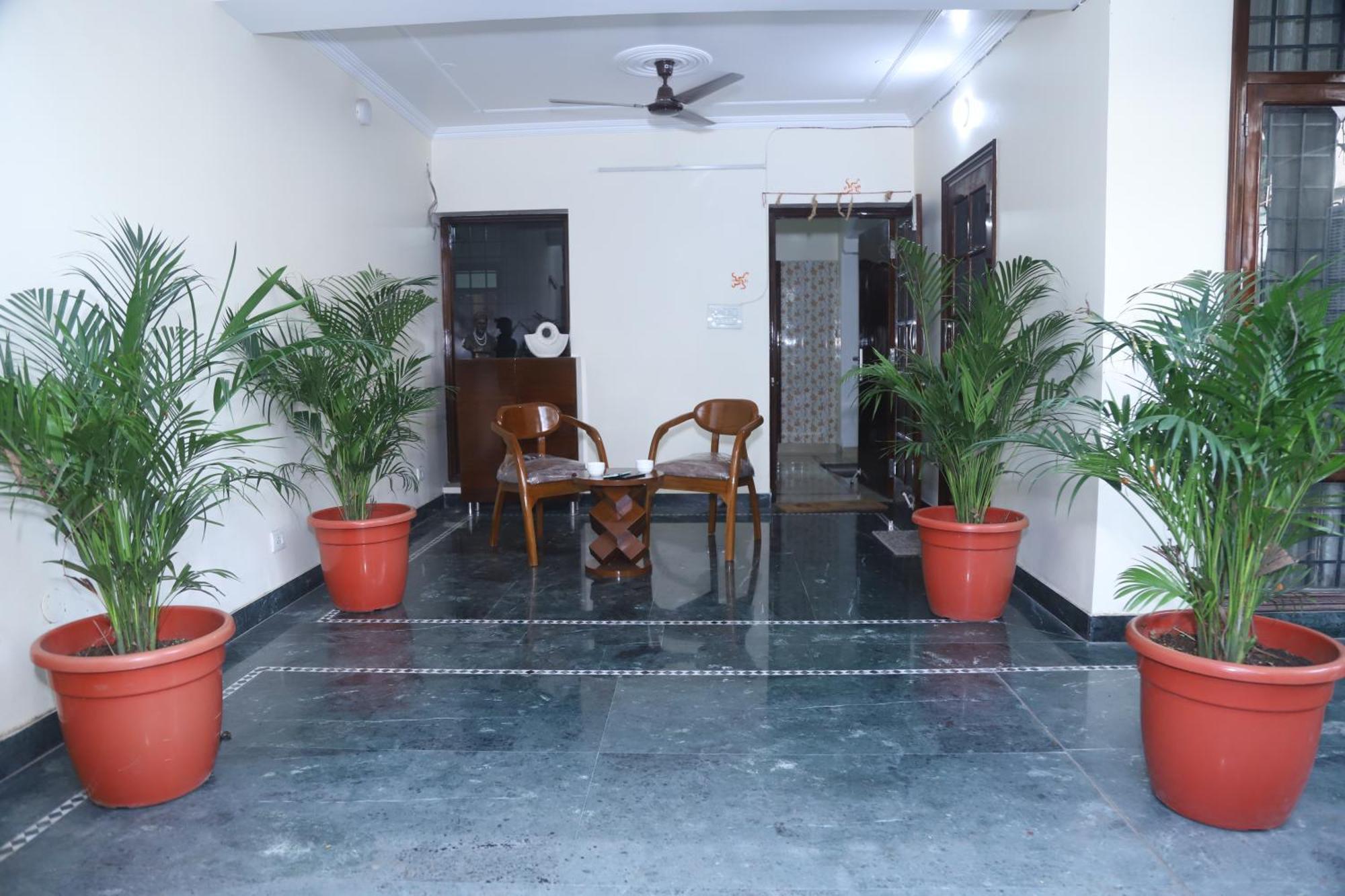 Divine India Service Apartment 3Bhk,B57 Sarita Vihar,Apollo นิวเดลี ภายนอก รูปภาพ